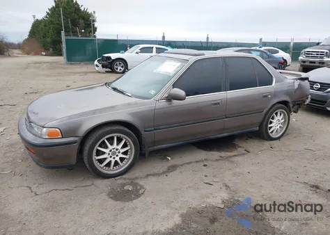 1993 Honda Accord Ex из США, поврежденный, VIN JHMCB7674PC048774